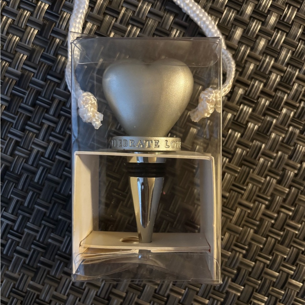 Silver Heart Wine Stopper